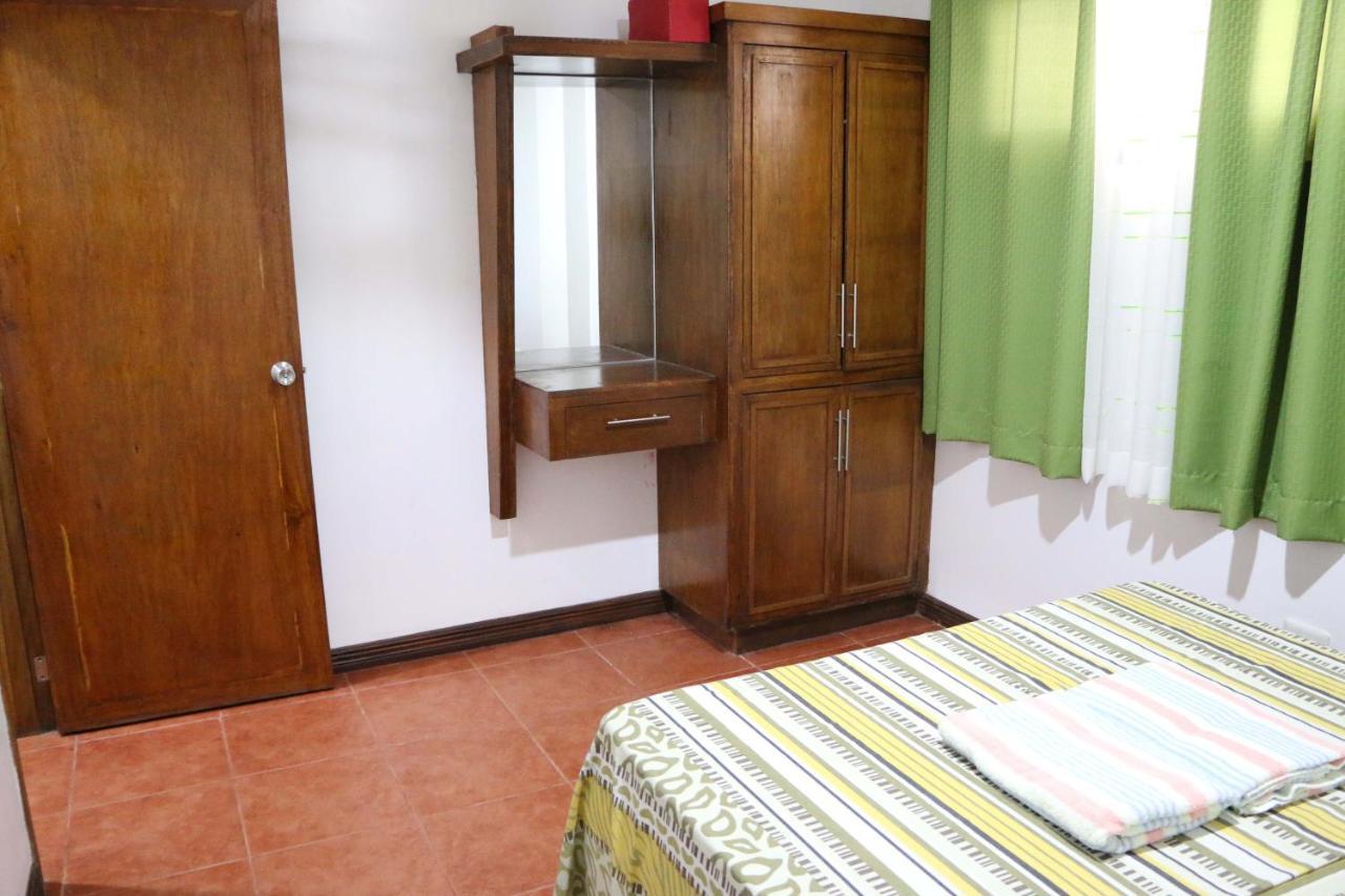 Badladz Staycation Condos Puerto Galera Dış mekan fotoğraf